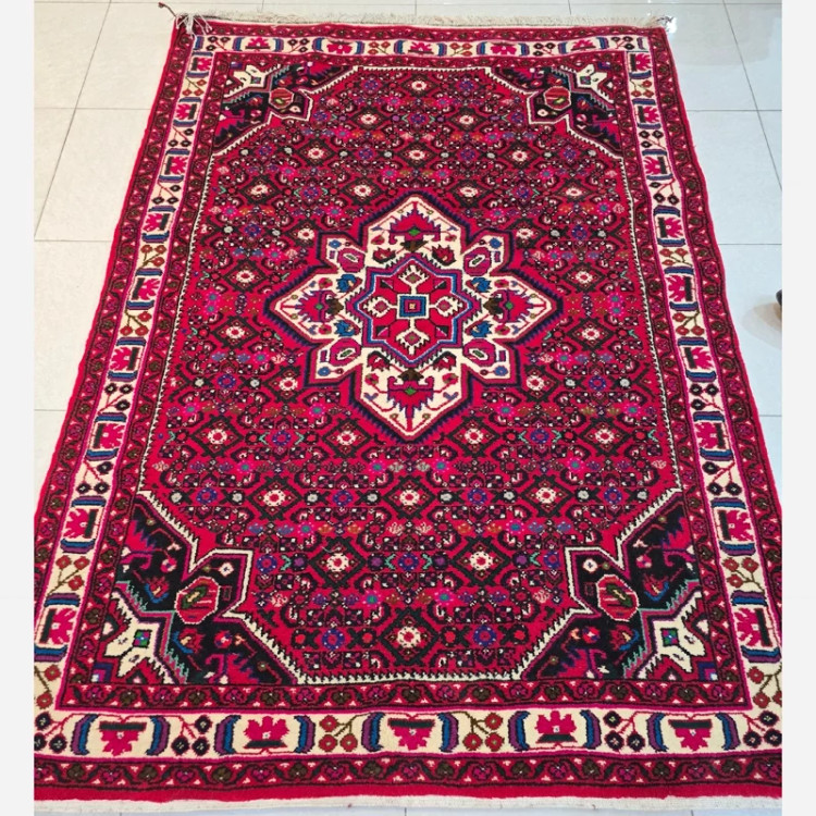 قالیچه سه متری دستباف گوشتی نقشه ماهی حسین آباد همدان
