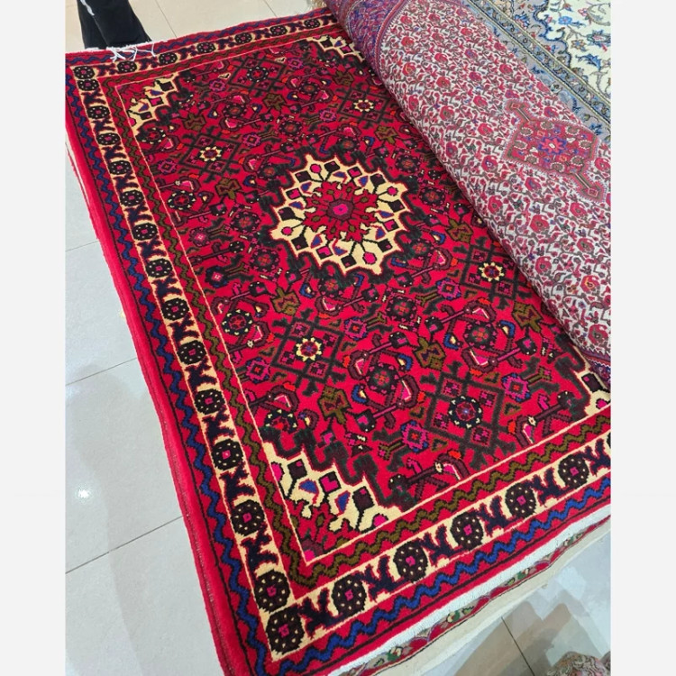 ذرع و نیم دستباف نقشه ماهی حسین آباد همدان زمینه لاکی