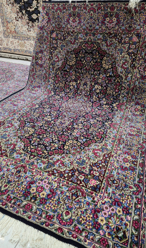 فرش دستباف جفت شش متری گل ریز کرمان