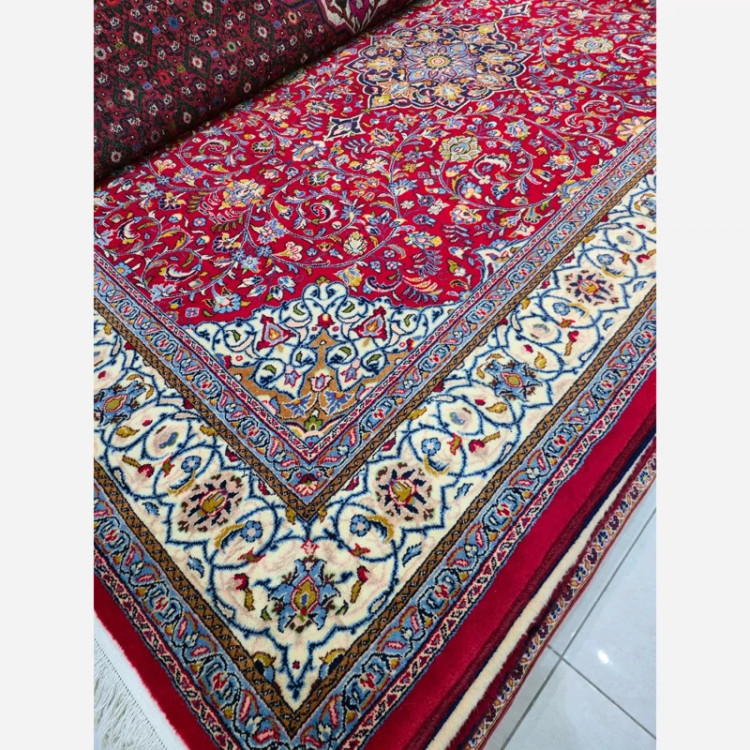 فرش دستباف شش متری ساروق نقشه لچک ترنج اراک زمینه لاکی