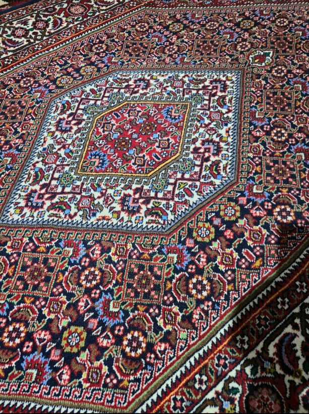 فرش دستباف قالیچه دو ذرع نقشه ماهی بیجار