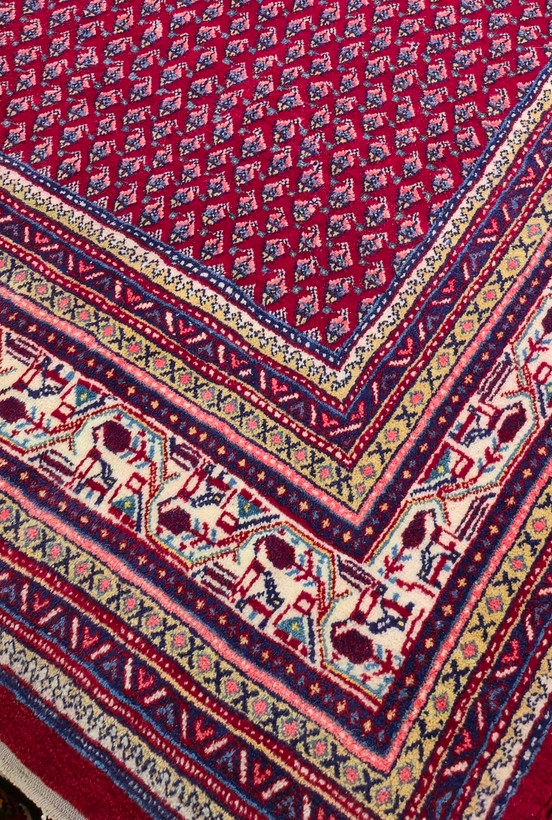 فرش دستباف ده متری نقشه بته سنجان زمینه لاکی بافت اراک