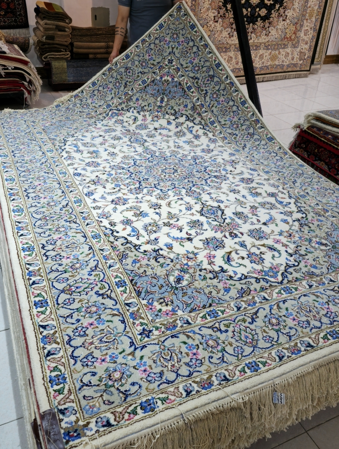 فرش دستباف جفت شش متری گل ابریشم بافت یزد (اردکان)